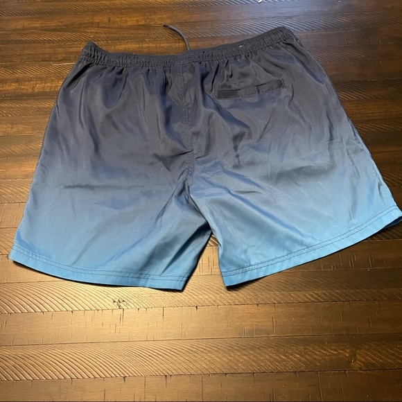 Men’s Swim‎ Trunks - Picture 3 of 3